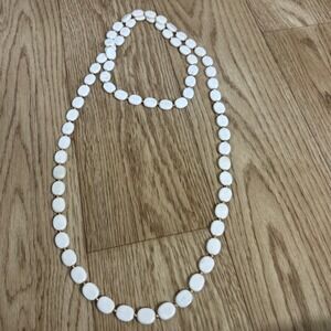 Unbranded Long Strand Necklace Womens OS White Stone Oval Bead GOLD ACCENT